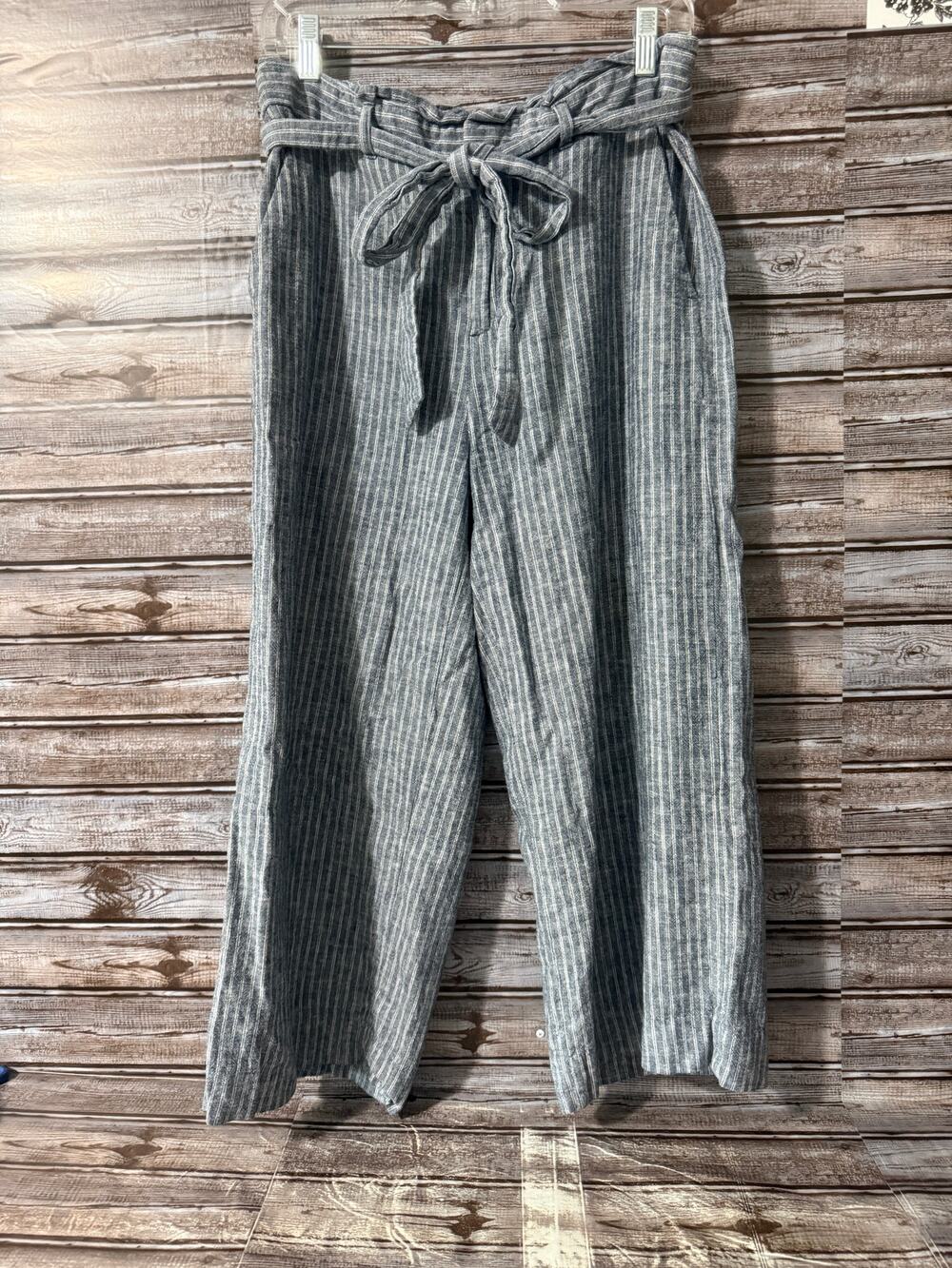 Banana Republic Cropped Straight Leg Blue Pants Size 8